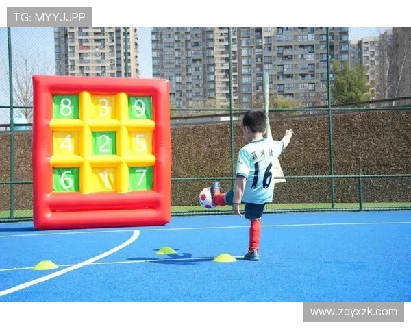 通过眼神识别足球明星的趣味挑战活动邀你一同参与体验精彩瞬间